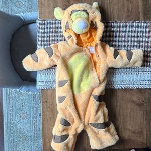 Tigger costume